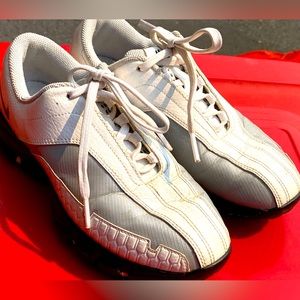 Youth Kids Nike Tiger Woods 339114-191 White Gray Golf Shoes Size US 2y